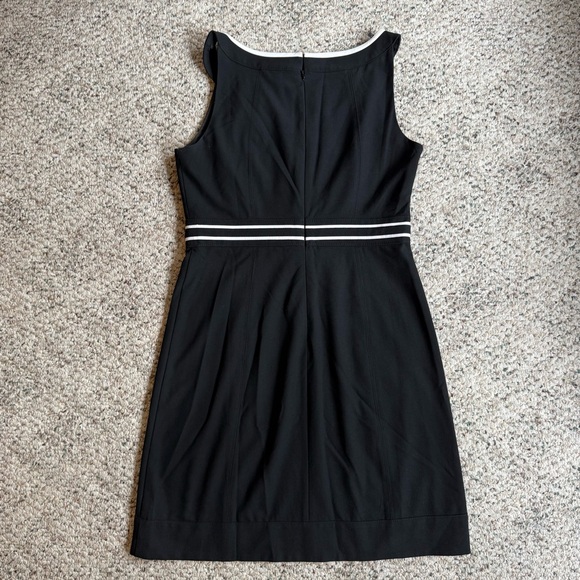 White House Black Market Sleeveless Split Neck Built-in Belt Sheath Dress Size 8 - Picture 8 of 11